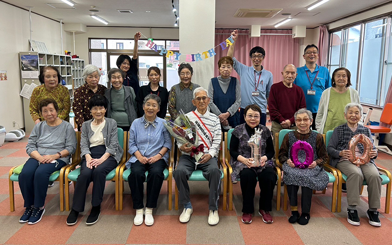 100歳の誕生日を迎えられました☆★